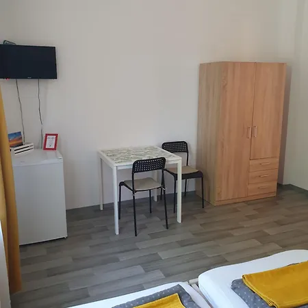 Főnix Vendégház *