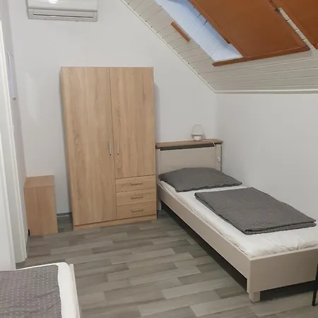 Fonix Ueduelohaz Zamárdi