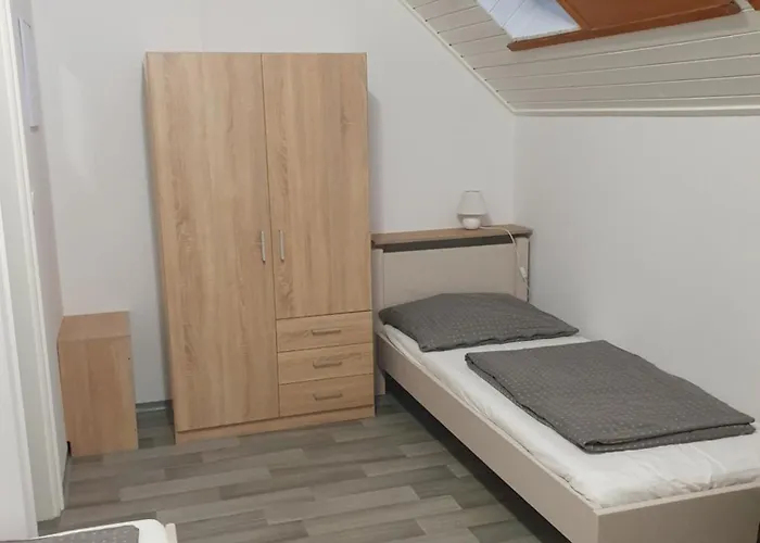 Fonix Ueduelohaz Замарди