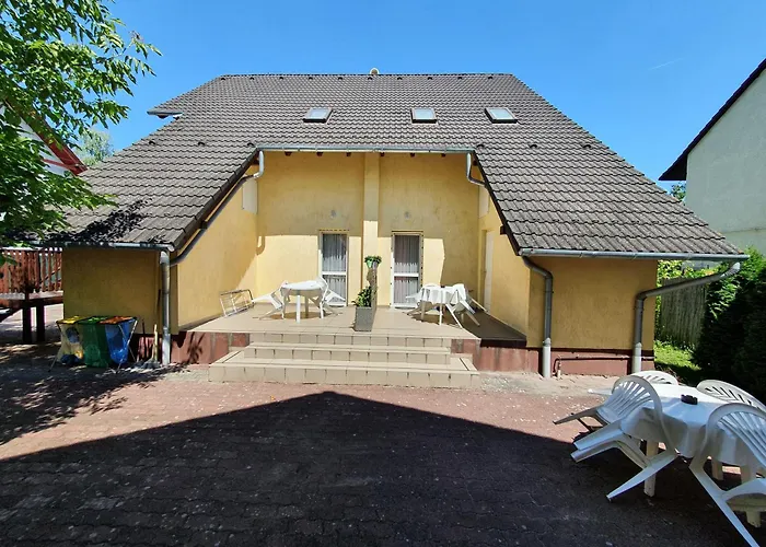 ゲストハウス Fonix Ueduelohaz *